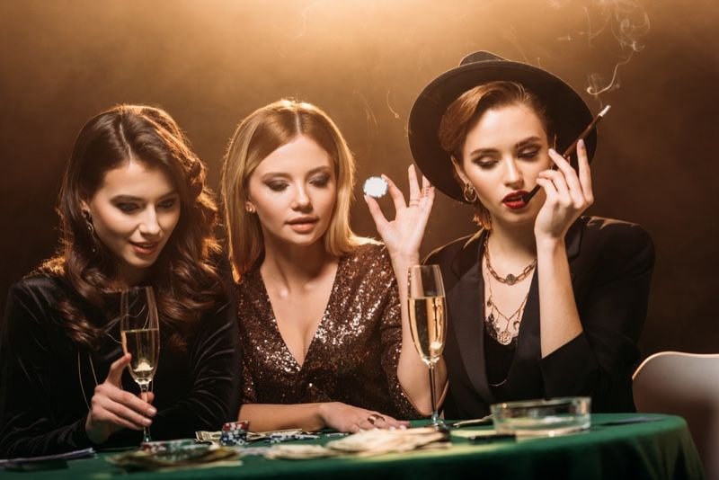 Perbandingan navigasi rapi dan pengalaman mobile
